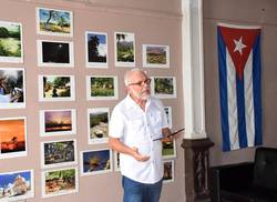 holguin-une-exposition-de-photos-rend-hommage-a-marti-a-loccasion-du-60e-anniversaire-de-lupec