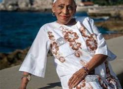 la-guayabera-heritage-cubain-dans-lideologie-creative-de-jordi-leal