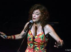 el-arte-de-carmen-paris-se-desborda-en-la-habana