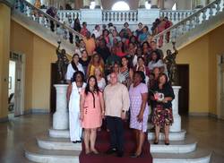 des-bibliothecaires-exceptionnels-sont-decores-a-santiago-de-cuba