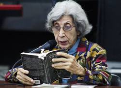 jubileo-literario-dedicado-a-basilia-papastamatiu