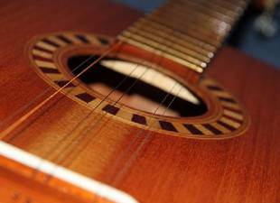 homenaje-al-tres-un-concierto-con-mucho-corazon-y-talento