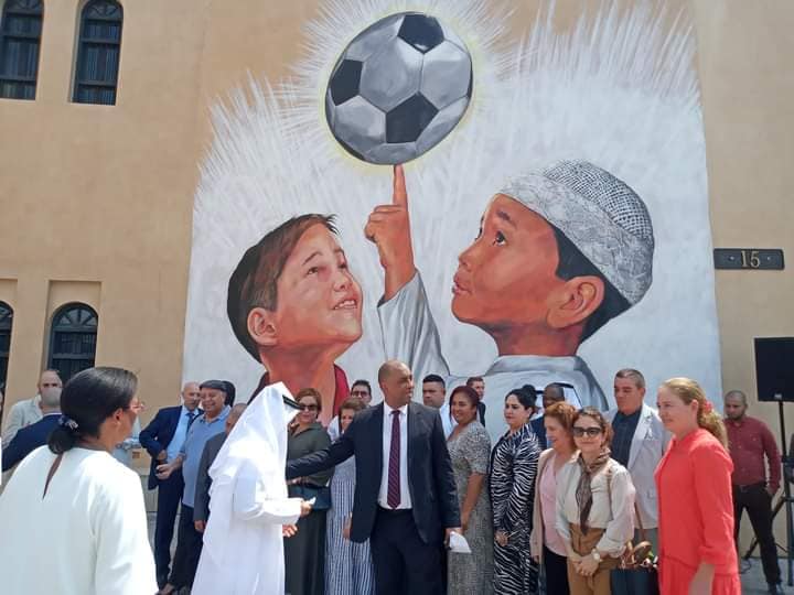 A la inauguración asistieron este lunes el Dr. Khalid Ibrahim Al-Sulaiti, gerente general del Centro Cultural Katara y el embajador de Cuba en ese país, Oscar León González, junto a otras personalidades de ambas naciones