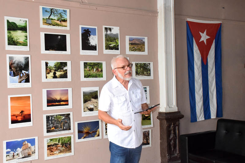 holguin-une-exposition-de-photos-rend-hommage-a-marti-a-loccasion-du-60e-anniversaire-de-lupec