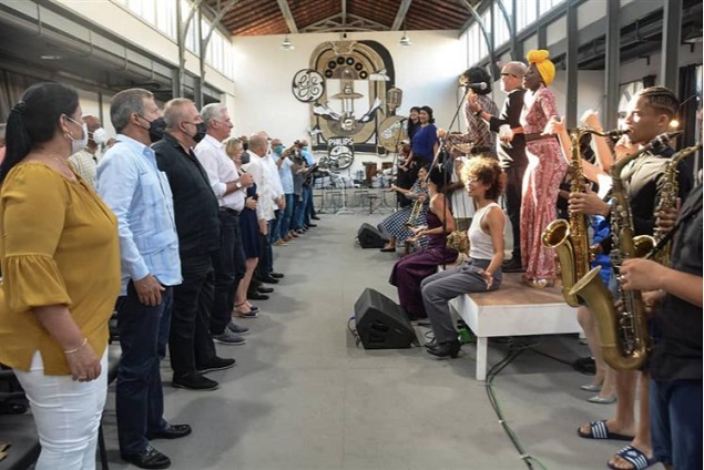 la-havane-seduit-par-lart-scenique-et-musical