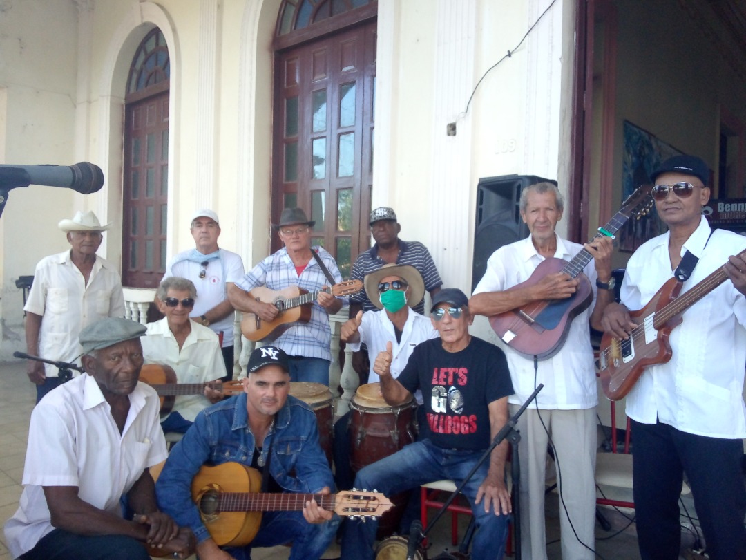 lira-tropical-para-una-imagen-viva-del-son