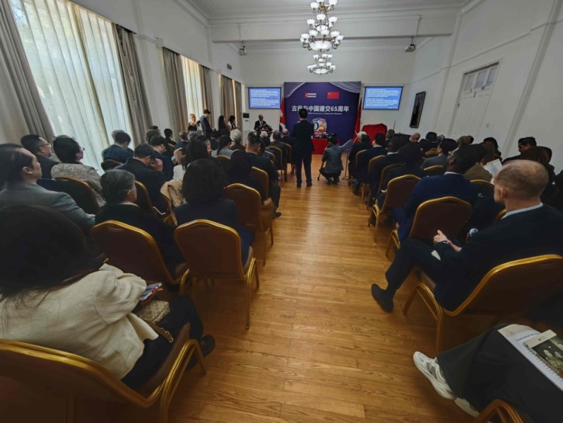 presentan-libro-historias-de-china-y-cuba