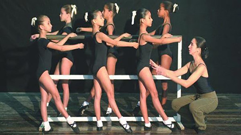 reanudan-las-clases-del-taller-vocacional-de-la-catedra-de-danza-del-ballet-nacional-de-cuba