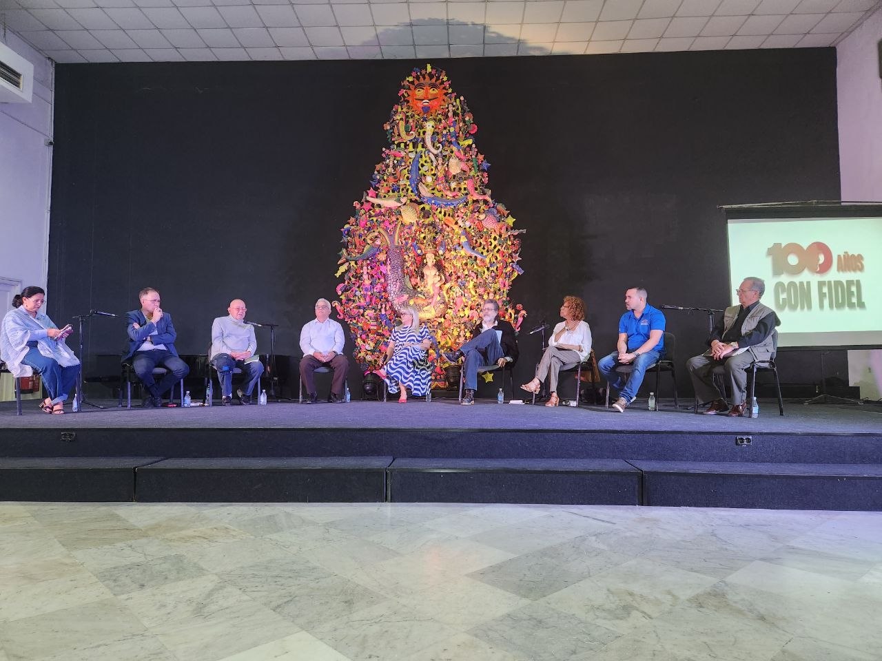 encuentro-de-homenaje-a-fidel-castro-en-la-casa-de-las-americas