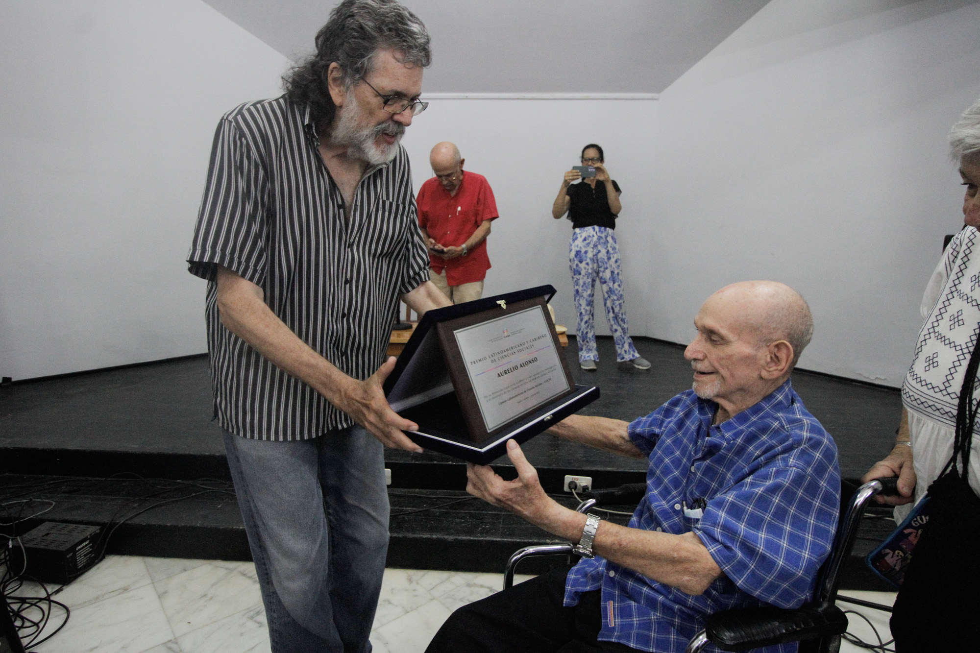 palabras-de-aurelio-alonso-en-la-entrega-al-premio-clacso-2025