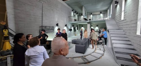 chapman-waugh-visita-set-de-filmacion-del-filme-performance-del-fallecido-cineasta-jorge-luis-sanchez
