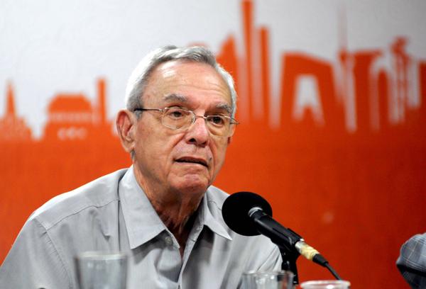 efectuan-gala-en-homenaje-a-eusebio-leal-por-manuel-valdes-paz