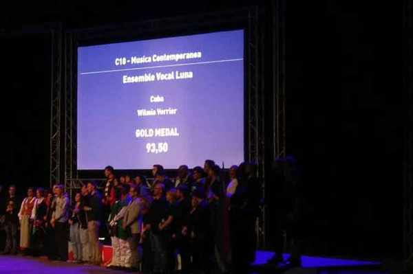 medalla-de-oro-para-vocal-luna-de-cuba-en-olimpiadas-en-sudafrica