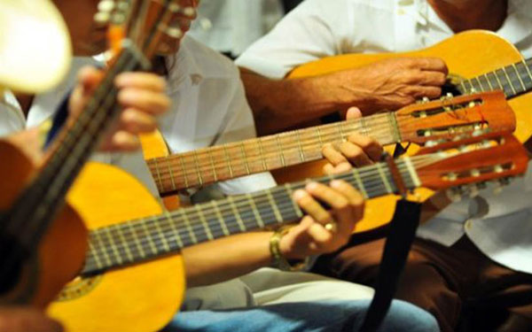 mi-tierra-es-asi-clasico-nacional-de-punto-cubano