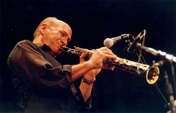 noche-de-saxo-en-la-avellaneda