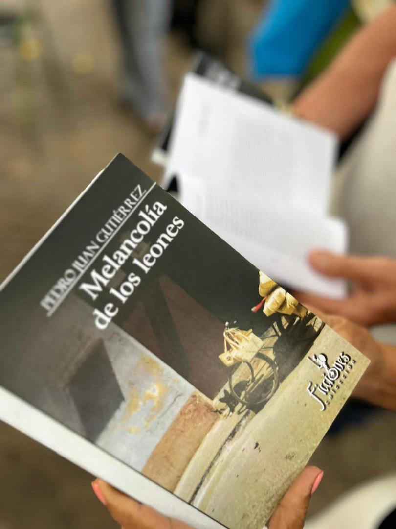 presentan-titulo-de-pedro-juan-gutierrez-en-el-sabado-del-libro