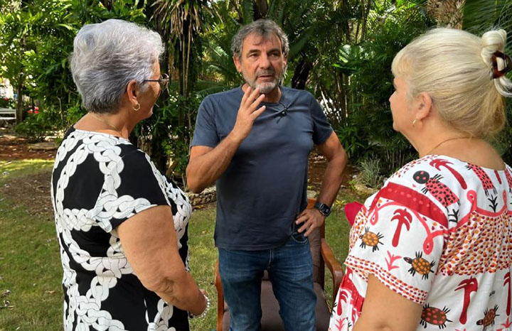 reafirmo-director-de-open-arms-su-solidaridad-durante-visita-a-la-uneac