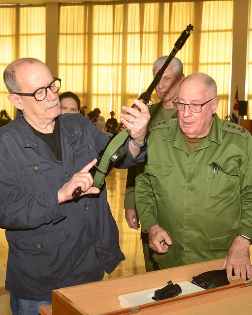 recibio-cantautor-silvio-rodriguez-su-akm