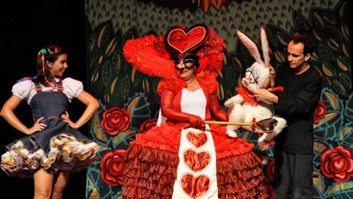 titiriteros-cubanos-abren-temporada-con-obra-sobre-lewis-carroll