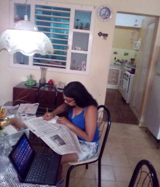 trabajadores-de-servicios-al-publico-de-la-biblioteca-nacional-siguen-aportando-desde-sus-casas-en-tiempos-de-la-covid-19